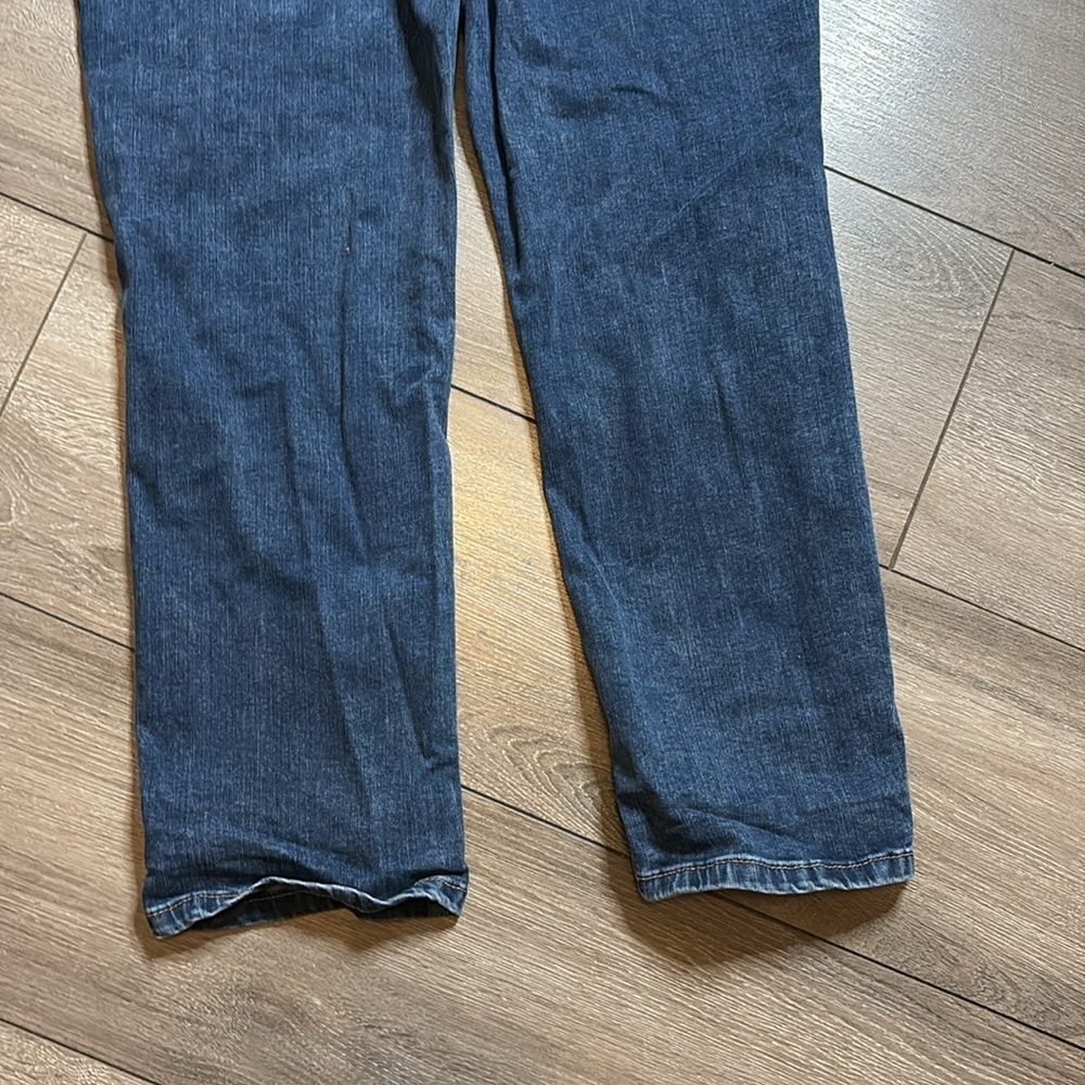 18. My style straight leg jeans - Picture 6 of 7